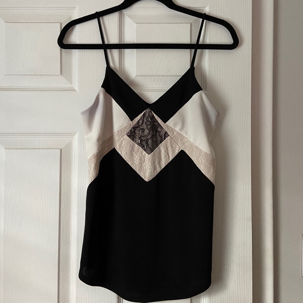 Express dressy tank 🖤